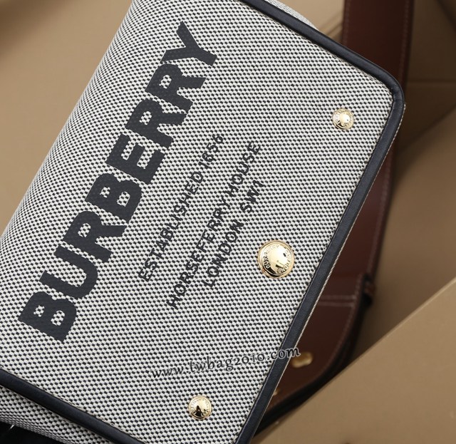 Burberry專門店新款棉質帆布包 巴寶莉女款單肩斜挎包 yxb1201